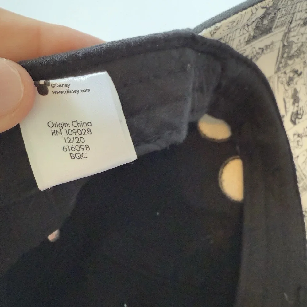 Comic Strip Print Disney Peek A Boo Mickey Mouse & Friends‎ Baseball Black Cap